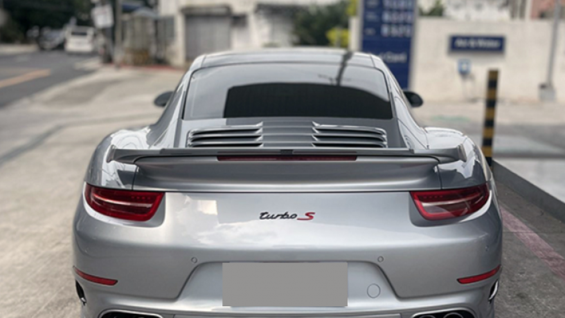 2014-porsche-turbo-s-big-1