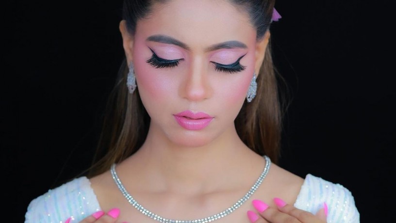 join-meenakshi-dutt-makeover-academy-for-a-beautician-course-in-patna-with-100-placement-big-0