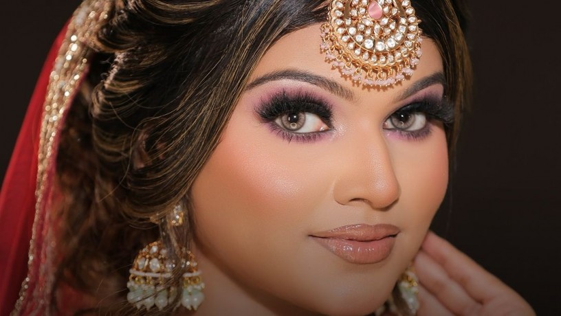 book-the-best-bridal-makeup-in-patna-at-meenakshi-dutt-makeover-academy-big-0