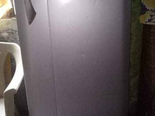 WhirLpooL Refrigerator FOR SALE