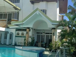 For sale a house and lot at Sucat Paranaque with swimming pool
