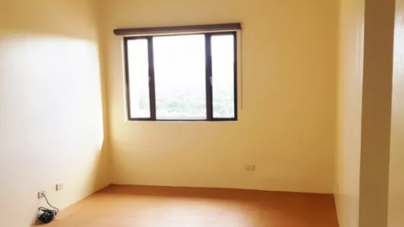 for-sale-2-bedroom-with-2-solo-parking-slots-at-eastwood-quezon-city-big-2