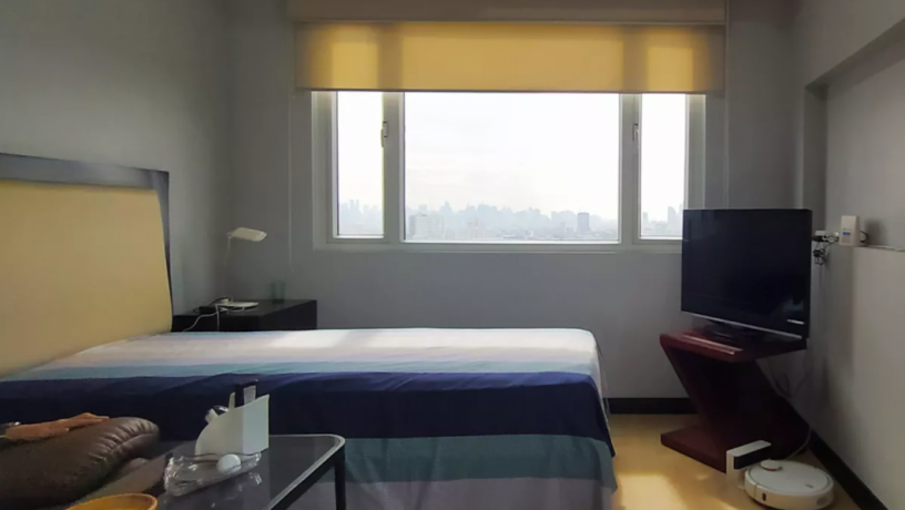 for-sale-4-bedroom-fully-furnished-high-mid-floor-city-view-at-manila-big-5