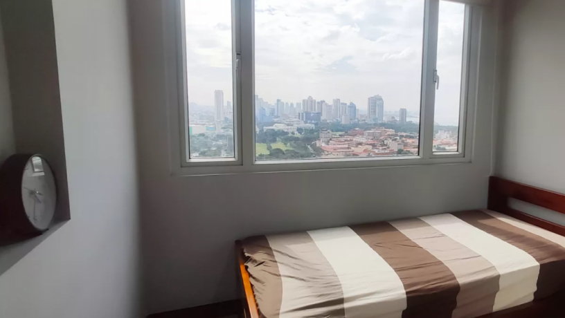 for-sale-4-bedroom-fully-furnished-high-mid-floor-city-view-at-manila-big-0