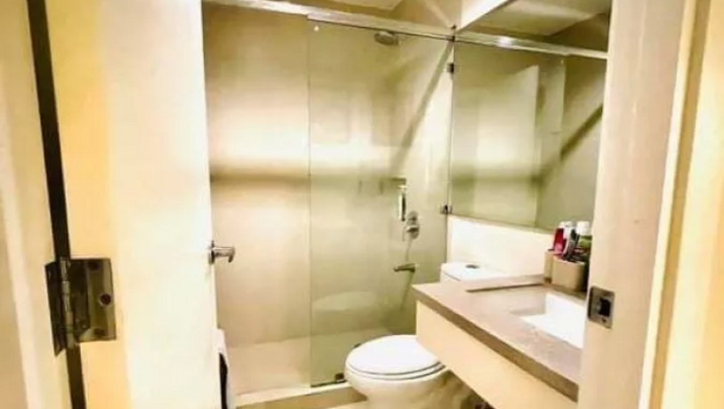 for-sale-2-bedroom-condo-unit-at-the-grove-by-rockwell-ortigas-pasig-city-big-6