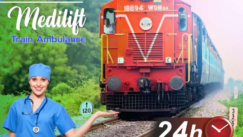 medilift-train-ambulance-service-in-mumbai-with-well-skilled-medical-crew-big-0