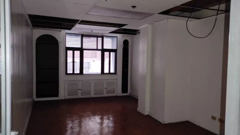 for-sale-foreclosed-commercial-unit-in-cityland-8-makati-city-big-3