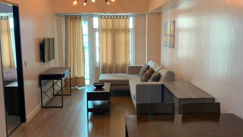 bgc-1-bedroom-with-balcony-for-sale-in-two-serendra-big-1