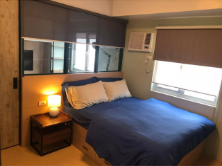 Exquisitely Interiored 1BR Condo unit with Parking Slot in BGC, Taguig for Sale!