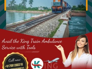 King Train Ambulance Services in Kolkata with a Highly Qualified Healthcare Crew