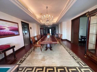 For Sale 4 Bedroom Unit in Discovery Primea Makati