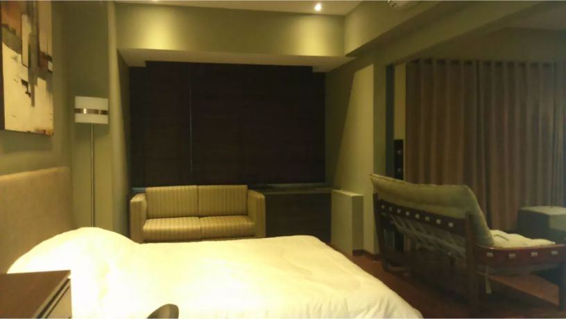 fully-furnished-1-bedroom-condominium-unit-in-the-st-francis-shangri-la-place-for-sale-big-2