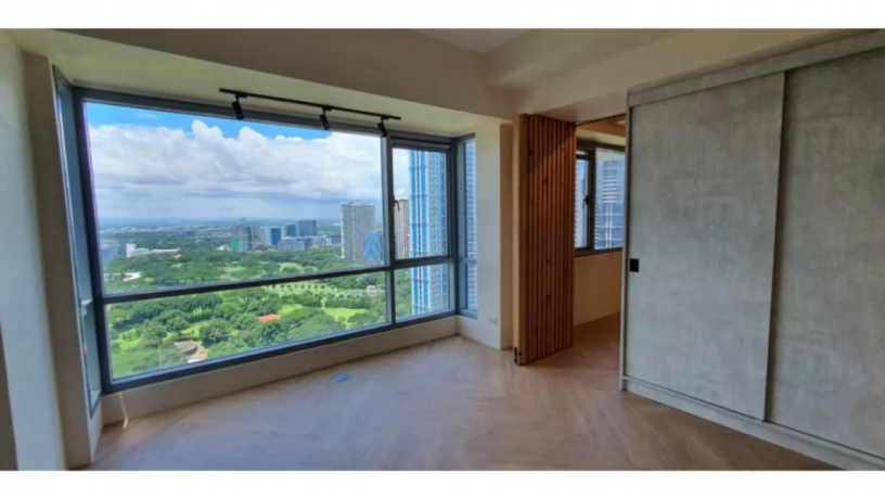 newly-renovated-three-bedroom-unit-for-sale-in-infinity-tower-bgc-taguig-big-2